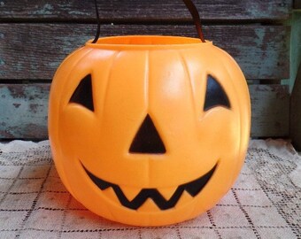 Vintage Empire Plastic Halloween Candy Bucket Jack O Lantern Design 1968