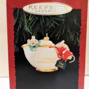Hallmark Two for Tea Christmas Ornament 1995 NRFB  Mice Teapot