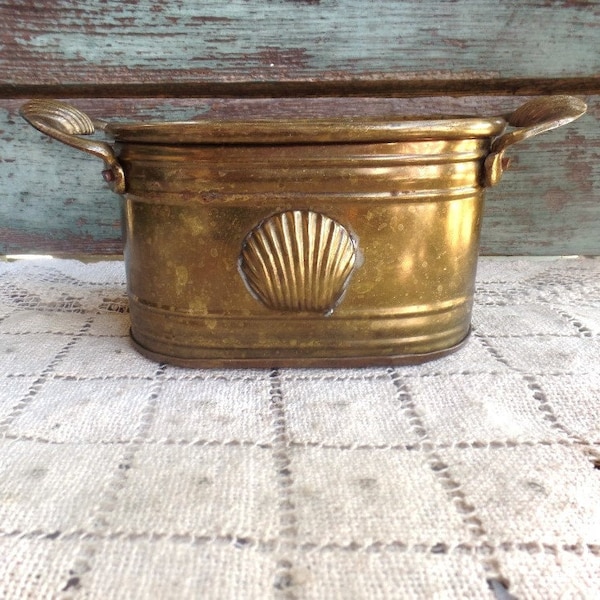 Vintage Small Oval Brass Double Handle Pot Shell Design