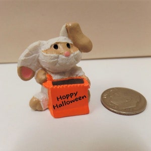 Vintage Hallmark Mummy Halloween Merry Miniature 1991 NOS Bunny Rabbit