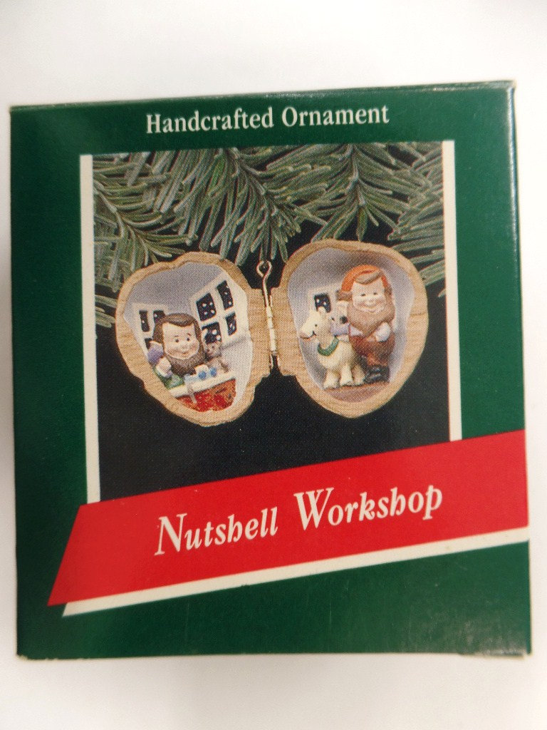 Hallmark Nutshell Workshop Christmas Ornament 1989 New NRFB Elf