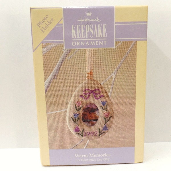 Hallmark Warm Memories Easter Ornament 1992 NOS Embroidered Fabric Photo Holder