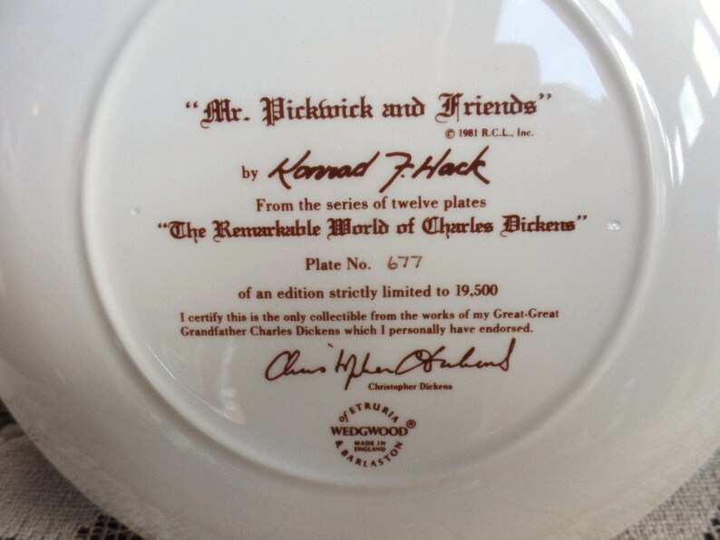 Vintage The Remarkable World of Charles Dickens Collector Plate Mr Pickwick and Friends Wedgwood