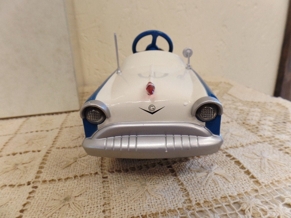 Hallmark 1994 Kiddie Car Classics 1959 Garton Deluxe Kidillac NOS