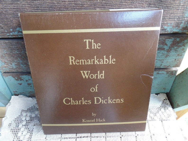 Vintage The Remarkable World of Charles Dickens Collector Plate Mr Pickwick and Friends Wedgwood