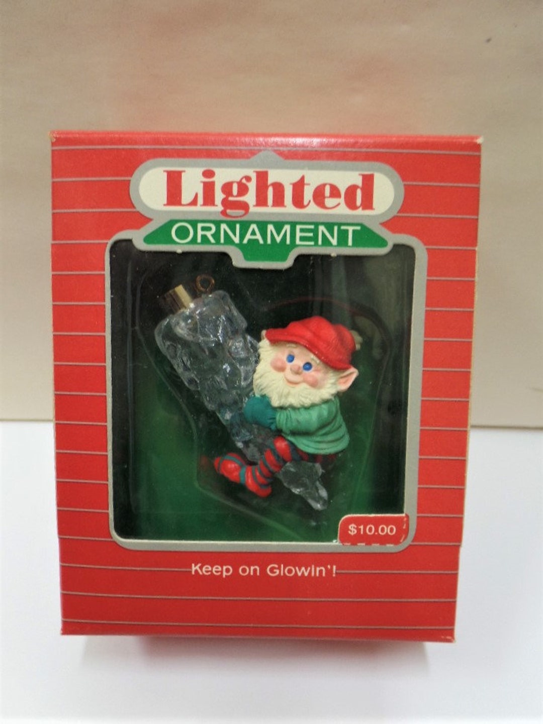 Magic Christmas Ornament 