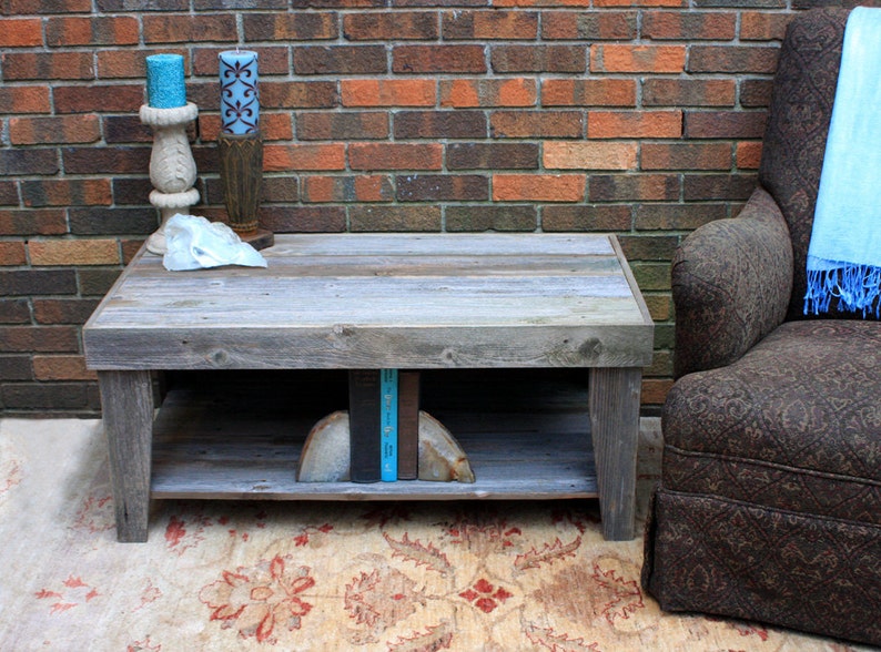 Rustic Coffee Table w/ Shelf. Grey Wood Coffee Table w/ Shelf, Reclaimed Wood Coffee Table. 39"l x 22"w x 17"t. Natural Finish afbeelding 1