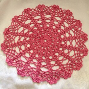 Hand crocheted Valentine Heart Edged Doily 13.5 inches diameter in Warm Rose for Valentine&#39;s Day