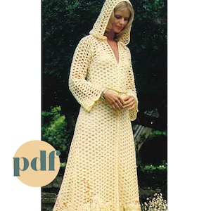 以下が含まれることがあります： フード付きの黄色いロングスカートのドレスのクロシェパターン。パターンはPDFダウンロードとして入手できます。