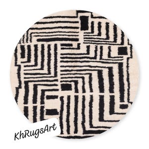 Handmade Wool Round Rug, Black and White Berber Design