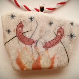 Food Ornament - Hot Dogs - Food pairings in love - xoxo - Valentines Day Gift - Retro Christmas Gift