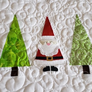 Papai Noel nas Árvores - Tamanho real 82&quot; x 87&quot; - Colcha - Frete grátis - Anúncio com 50% de depósito