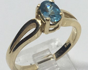 Blue zircon stone ring, vintage, size 6 1/4, December birthstone, faceted, four prongs 6xm genuine blue topaz