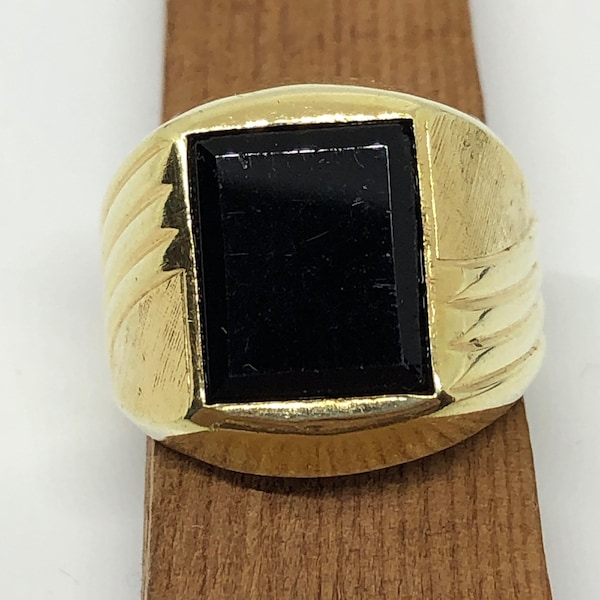 Black onyx ring, size 7 1/2, 18kt HGE, gold clad, vintage, classic,rectangle, brushed and shiny finish, Karat clad jewelry co