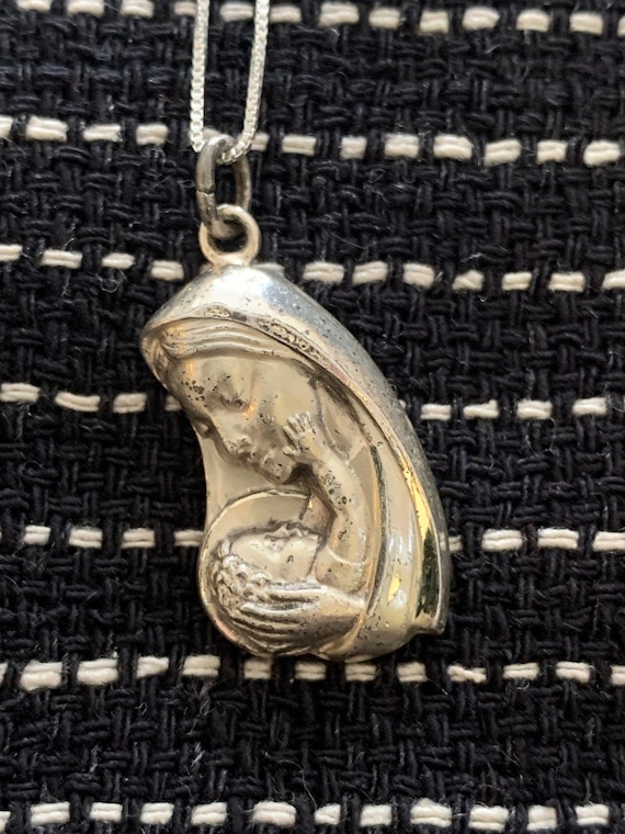 Mother and child pendant, Creed, 20” long chain, v