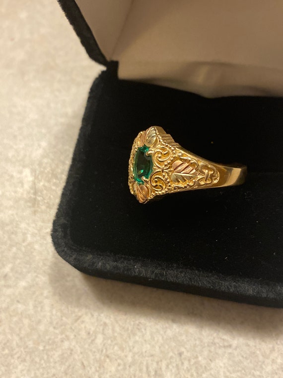 Black hills gold ring 10kt . Synthetic emerald, e… - image 3