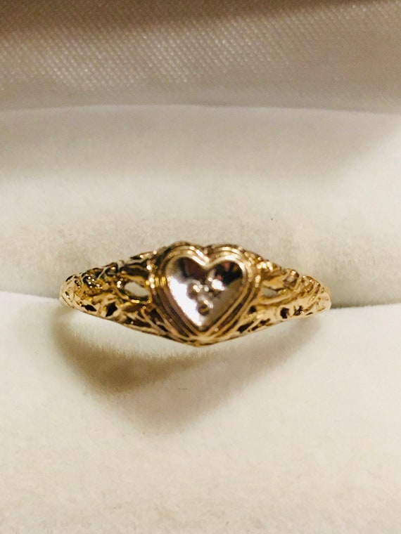14kt heart shape gold diamond ring, vintage, hear… - image 4