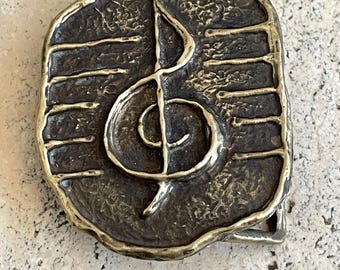Vintage 1974 Musical Notes Belt Buckle - C.D.C. Metalworks  display picture 2
