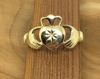 Irish Claddaugh ring, vintage, 14 kt yellow gold, FC , starburst center, heart, loyalty, friendship, love, engagement,promise ring