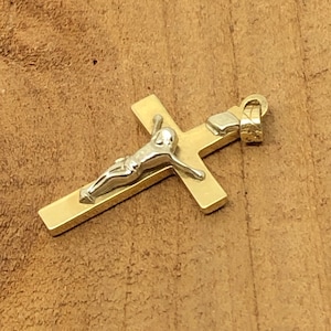 Crucifix of 14K yellow solid gold with sign and Jesus in white gold, 23mm x 14 mm, vintage, 1.35grams, religious, Christian