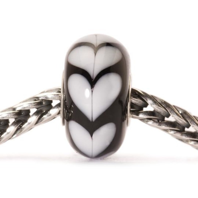 Genuine White Heart Trollbead.