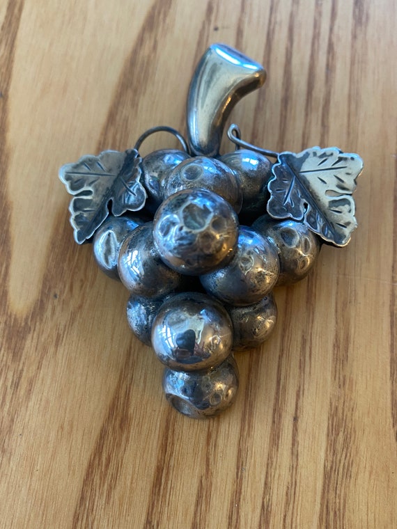 grape leaf pin/brooch, vintage, sterling silver, … - image 1