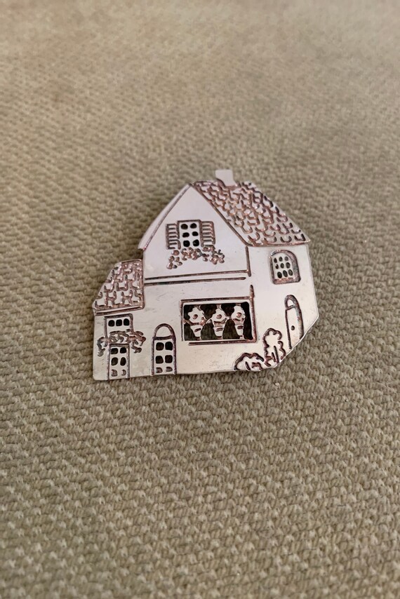 vintage gingerbread house Gem