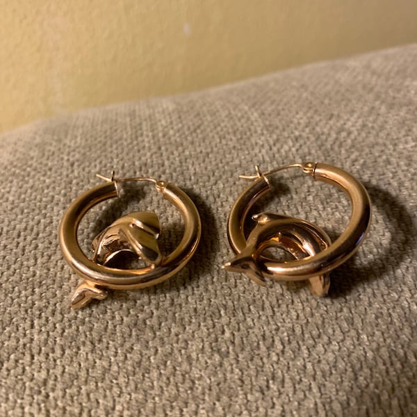 Hoops, hoop earrings, dolphins, 14kt yellow gold ,click clasp, vintage, NOS, JJT co