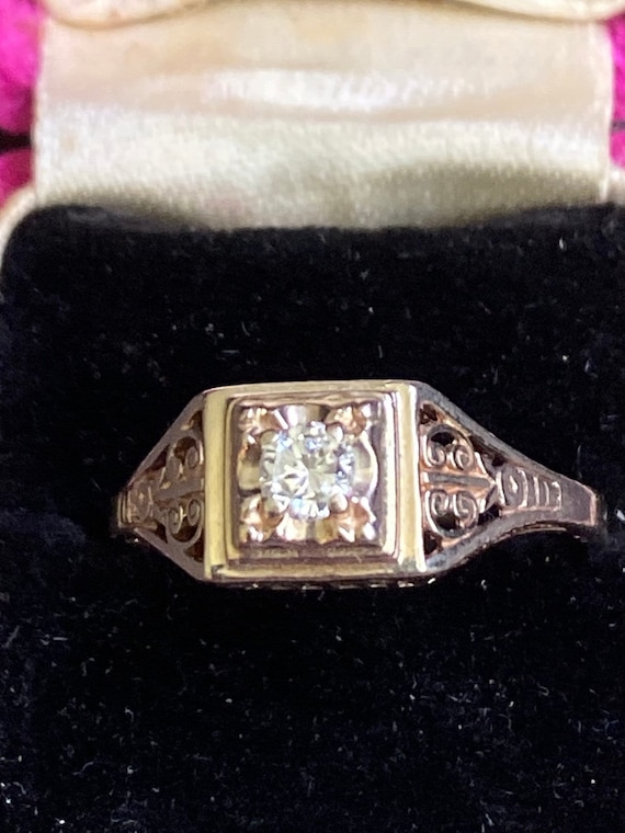 Antique diamond ring, Filigree1,4kt white gold, .1