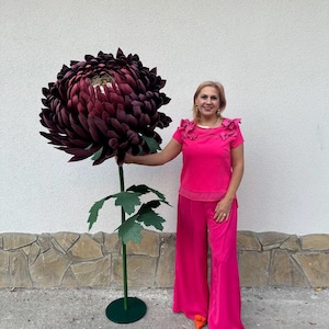 Large Flowers For Wedding Decor. Giant Aster. Big Chrysanthemum. Custom Floral Arrangement. Oversized Flowers. Big Flower on Stem. 3D Flower