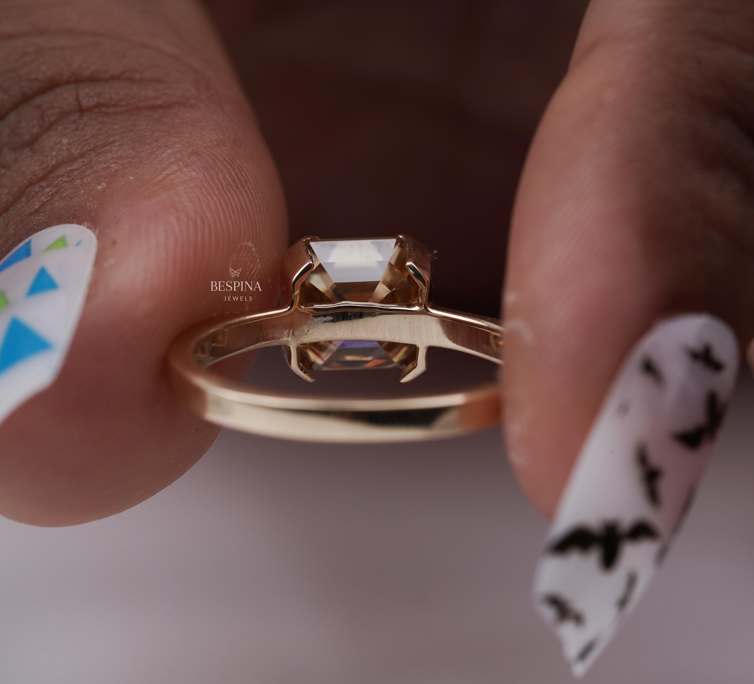 2.0 CT アッシャーカットダイヤモンドエンゲージリング 14K ソリッド