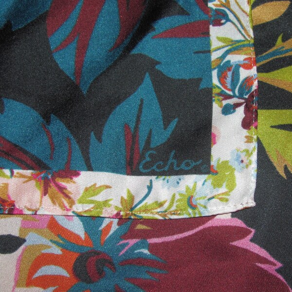 60s echo “pyramide” geometric silk scarf – red & chartreuse main image 0