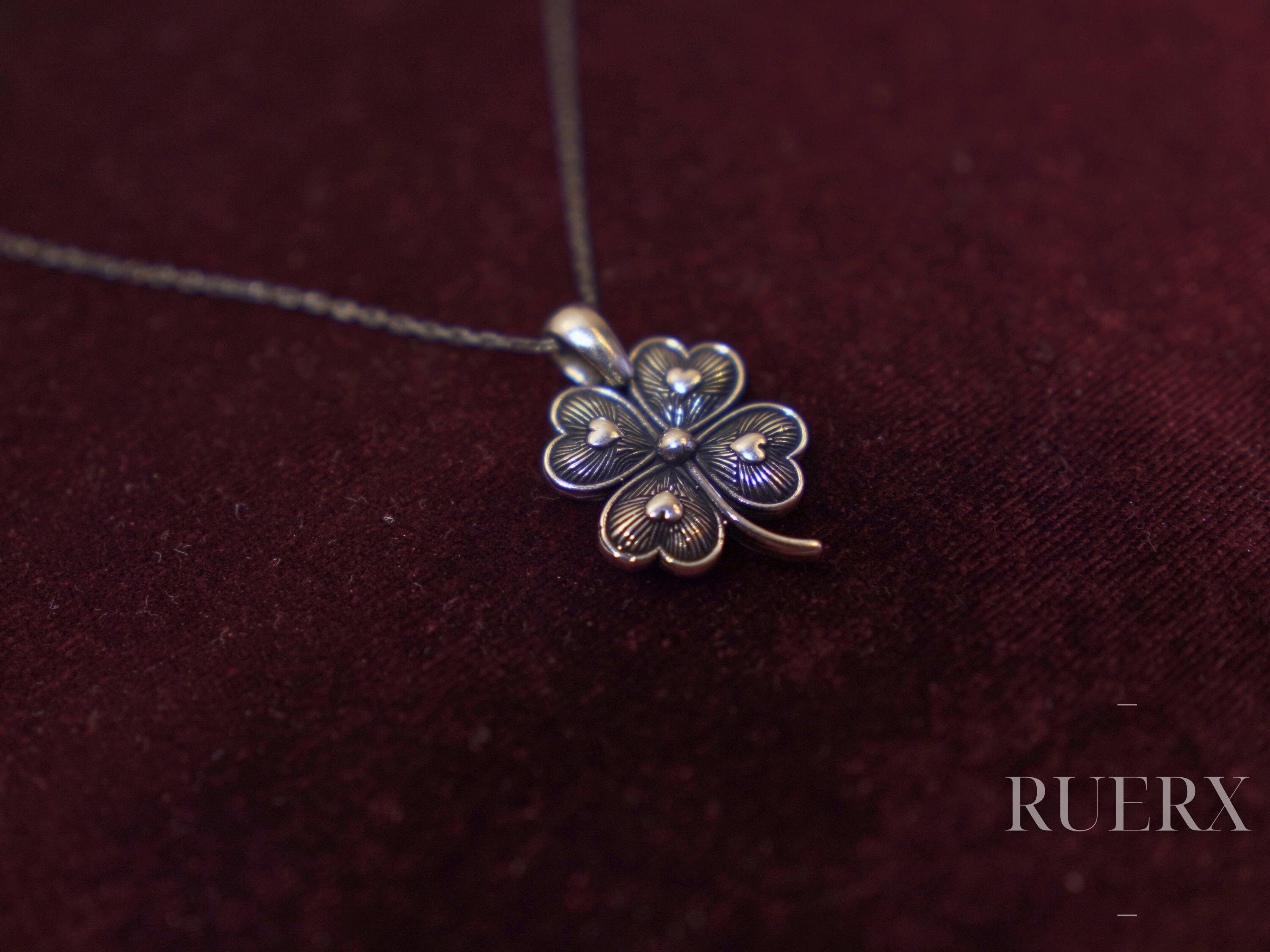 7 Clover Necklace - Etsy