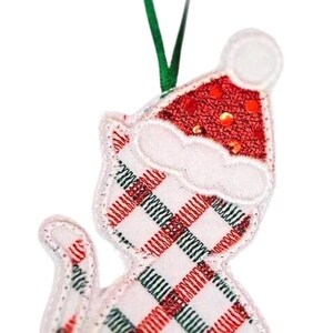 In the hoop Christmas chequered cat embroidery design