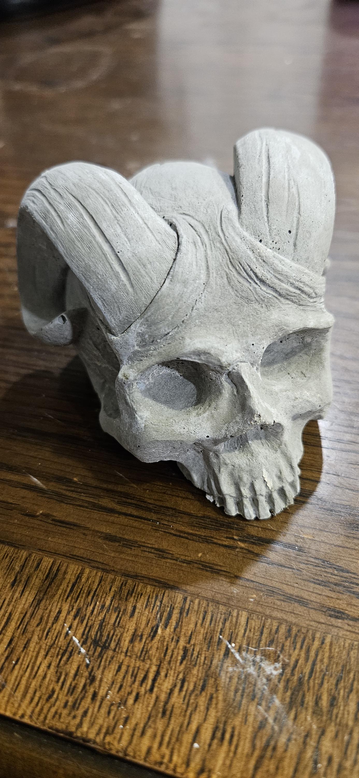 Hand poured refractory cement Fire Pit Curved Horn Demon Skull