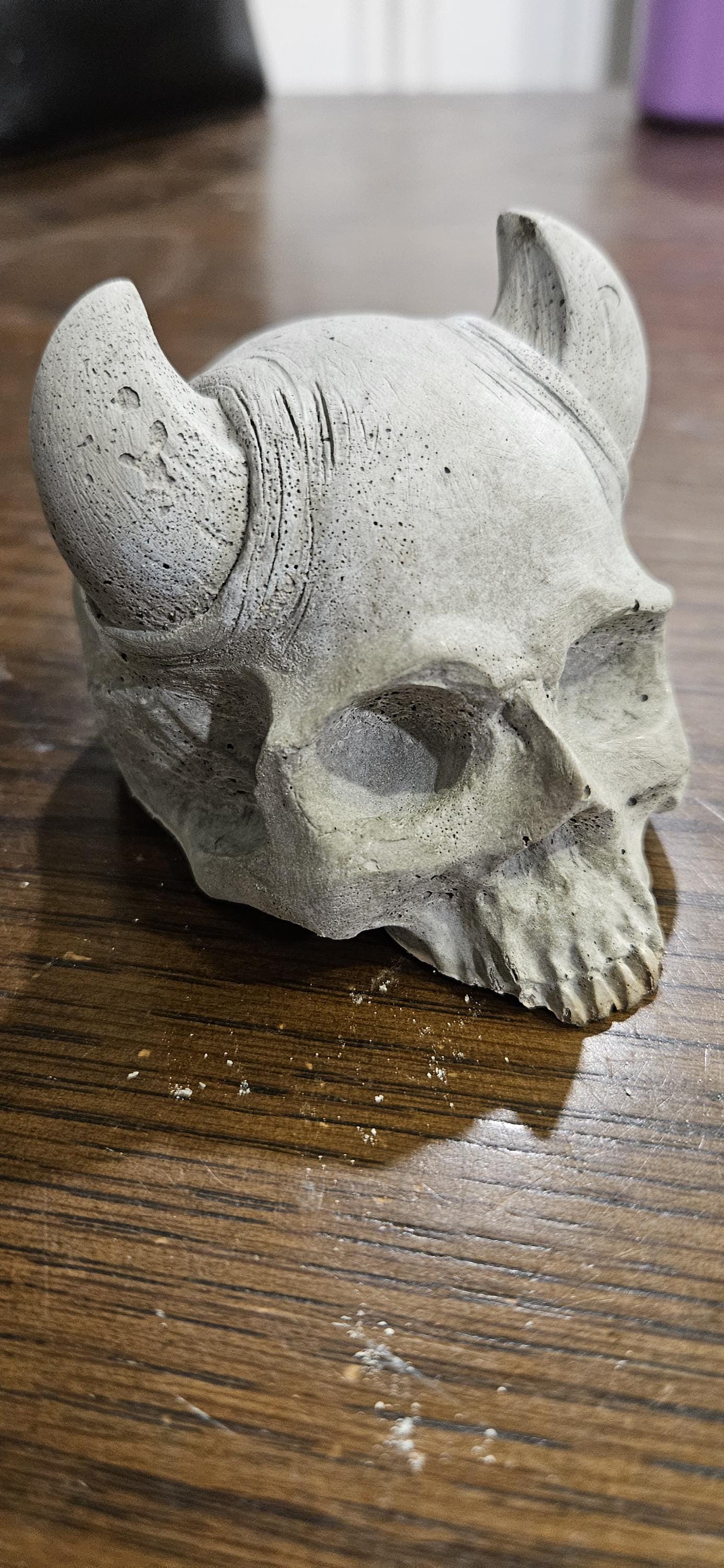 Hand poured refractory cement Fire Pit Pointed Horn Demon Skull