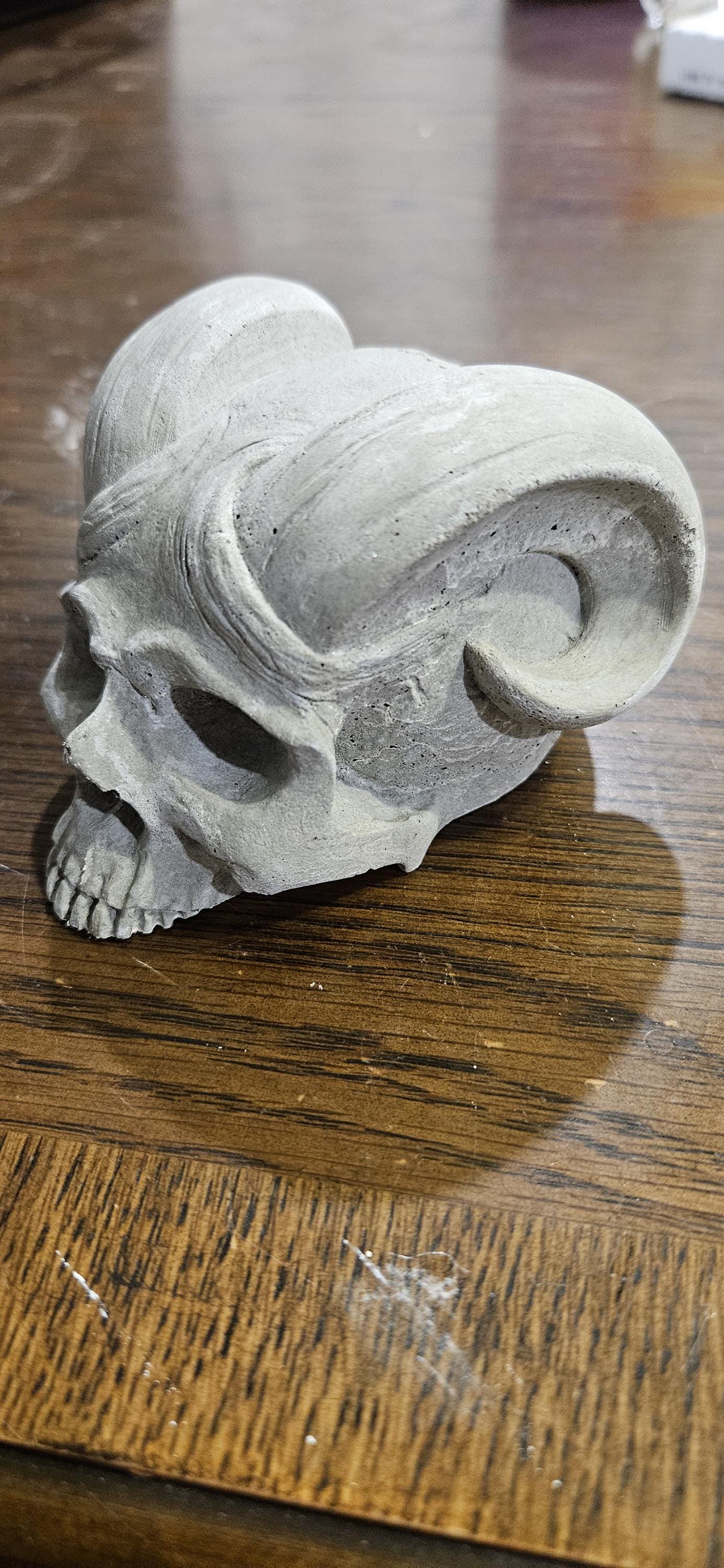Hand poured refractory cement Fire Pit Curved Horn Demon Skull