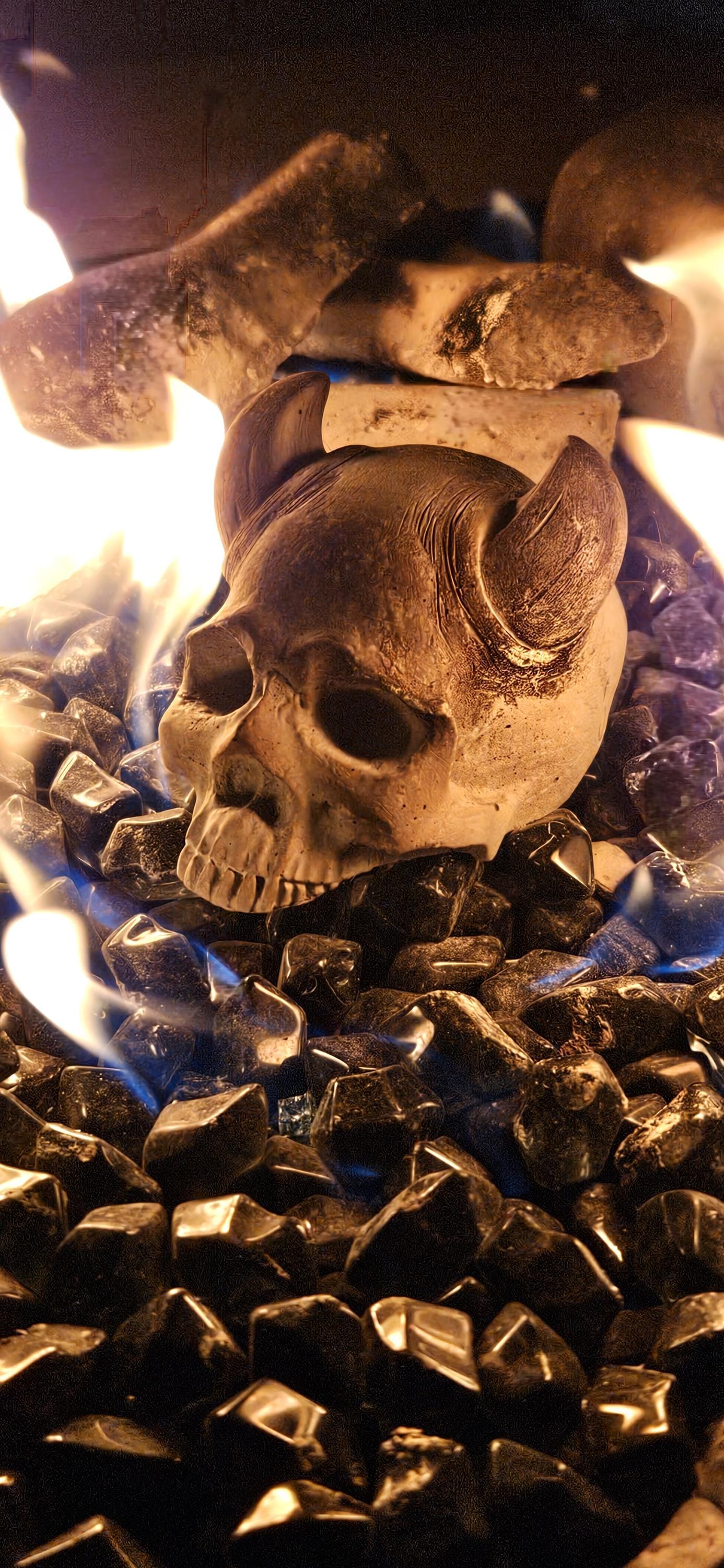 Hand poured refractory cement Fire Pit Pointed Horn Demon Skull