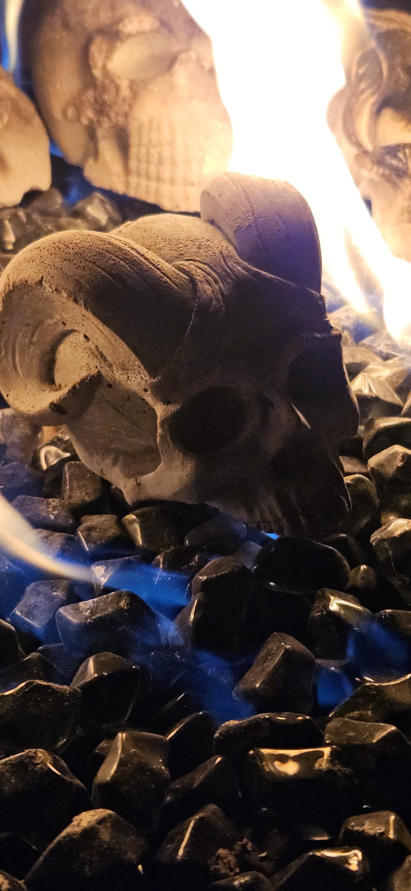 Hand poured refractory cement Fire Pit Curved Horn Demon Skull