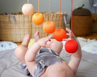 Montessori Gobbi Mobile – Handmade Baby Crib Mobile, Newborn Visual Stimulation Toy, Montessori Nursery Decor, Sensory Development Gift