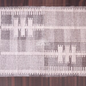 Vintage Handwoven Kilim Rug: Neutral Geometric Flatweave - Cotton & Wool