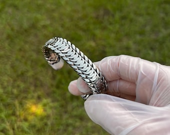 Slangenbuik-custom-fit gelaste manchetarmband met materiaalopties