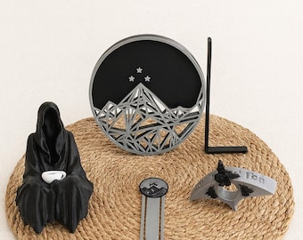 Figura de Suriel con taza de té – Inspirada en ACOTAR | Decoración de estantería mágica | Regalo para fans de Sarah J. Maas