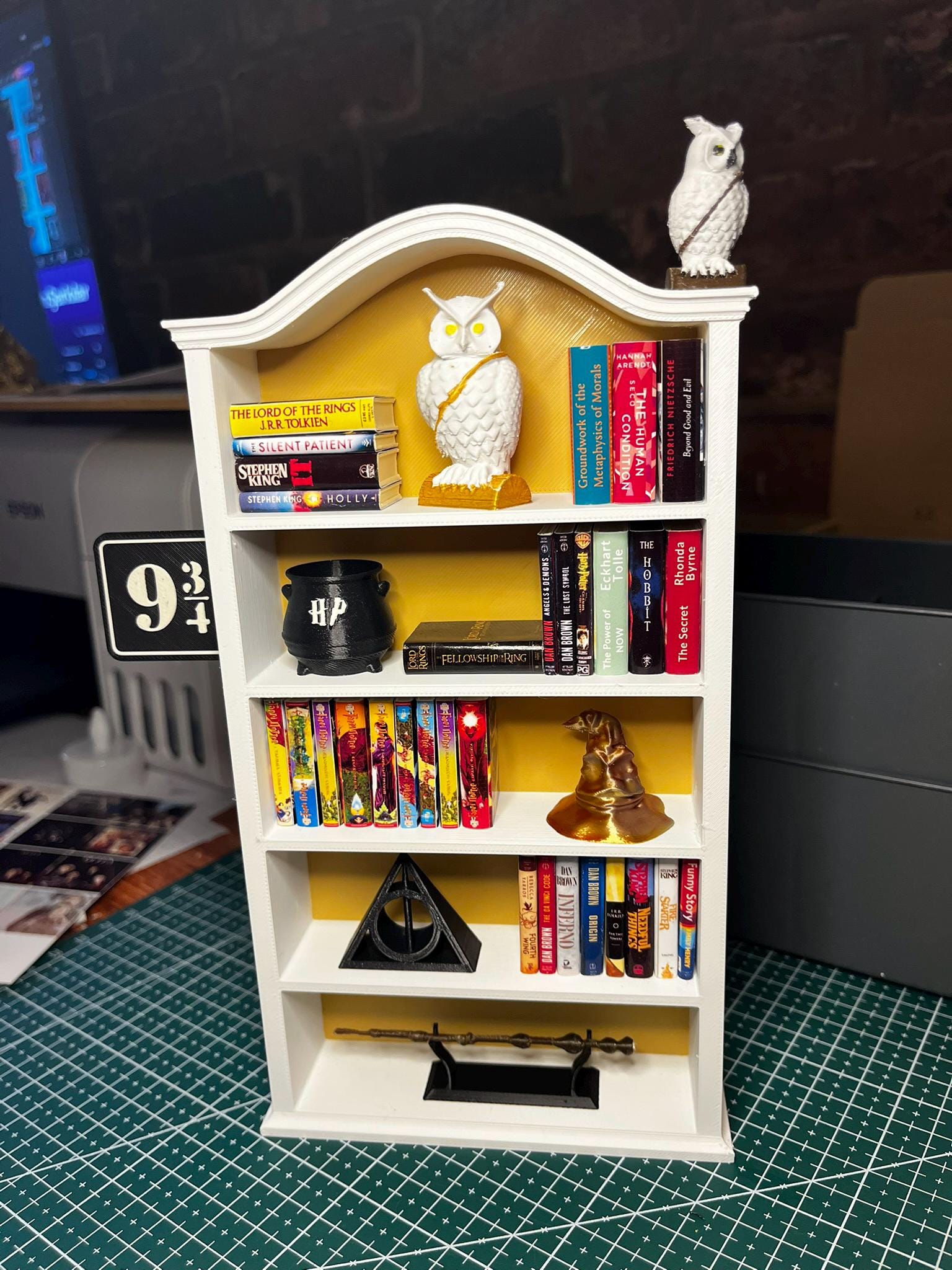 Magic Bookshelf – Fantasy Book Nook Insert, Miniature Library Wizard Decor-Book Lovers Gifts