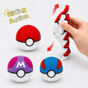 Può includere: Tre giocattoli fidget sferici con combinazioni di colori rosso e bianco, viola e bianco con una M, e blu e bianco. I giocattoli presentano un design segmentato che consente un movimento di scorrimento, mostrato da una forma flessibile.