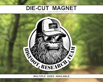 Magnete fustellato del team di ricerca Bigfoot, magnete da frigorifero Sasquatch, magnete divertente da campeggio, adesivo regalo per attrezzatura da esterno, magnete Bigfoot