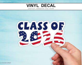 Pegatina de la promoción de 2026, calcomanía de graduación, pegatina patriótica para estudiantes de último año de 2026, regalo de graduación con la bandera estadounidense para la escuela secundaria o la universidad.