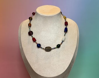 Beaded necklace with glass beads
