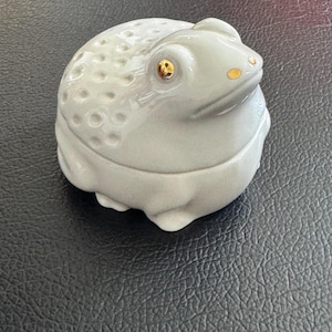 Ivory Color Frog Toad Gold Accent Figurine Porcelain Trinket Dish