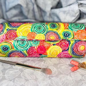 Roll-Up Makeup Brush Case: Travel Organizer with Zipper Pouch